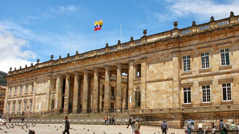 El “Decreto de Llorente” que reavivó los odios contra Petro