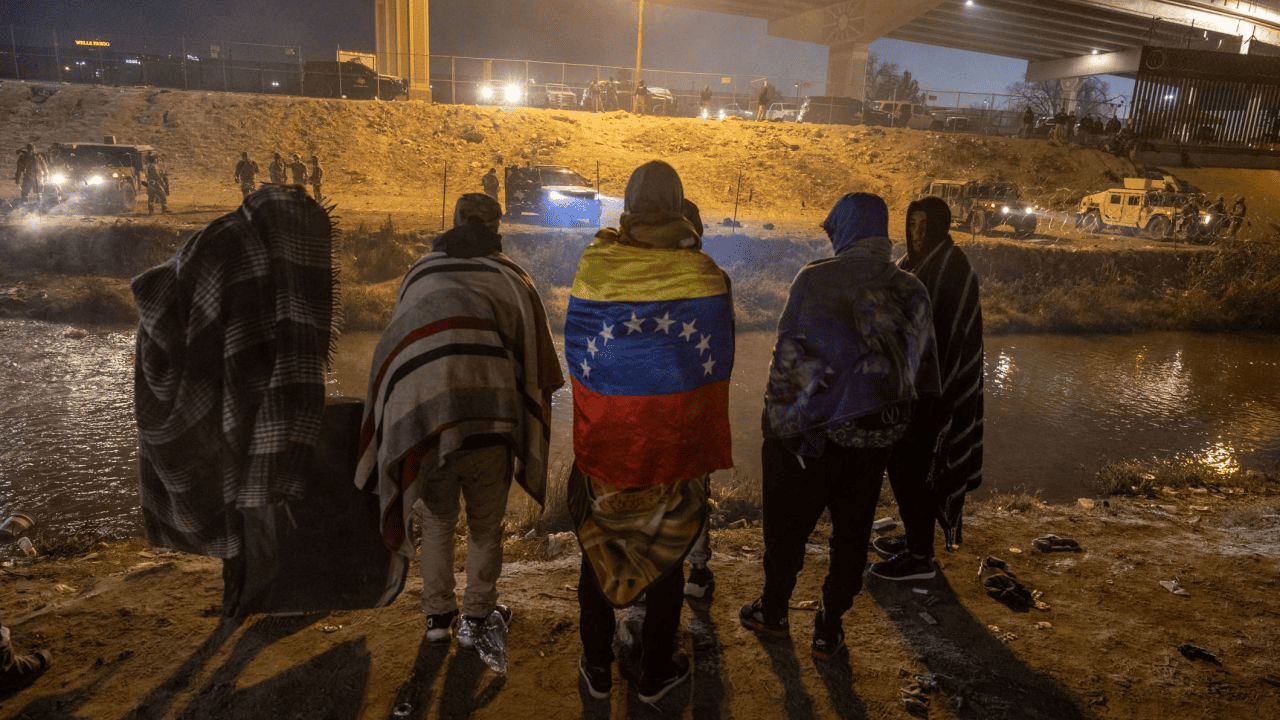 Millares de venezolanos decidieron regresar a su tierra.
